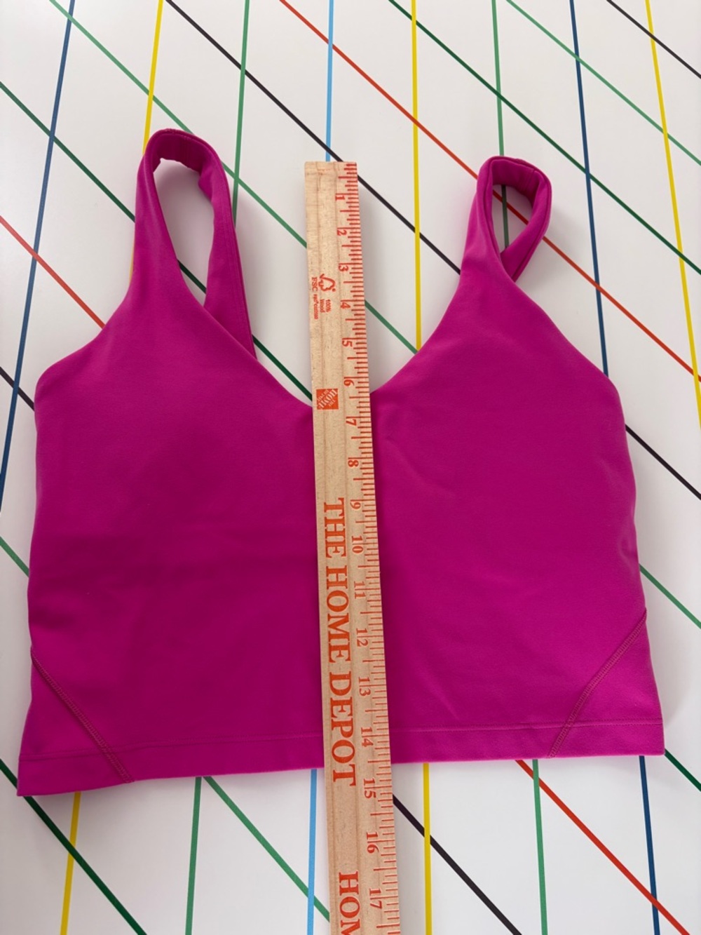 Lululemon Align Tank in Sonic Pink Size 6 in EUC barbiecore built in bra Nulu - Picture 5 of 6